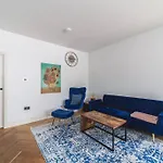 Bright & Airy Lux 3Bed Home In Fulham With Patio