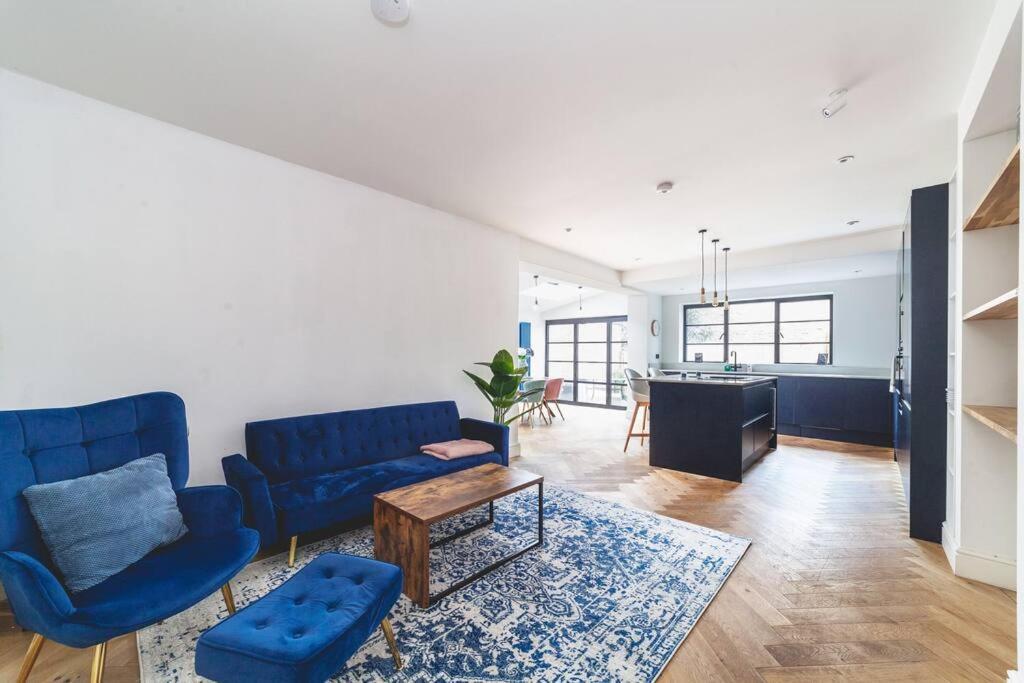 Bright & Airy Lux 3bed In Fulham With Patio Apartment London