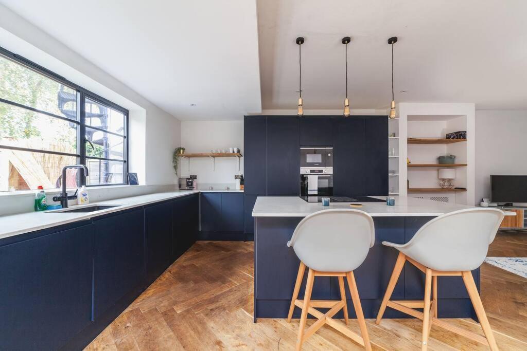 Bright & Airy Lux 3bed In Fulham With Patio Appartamento *