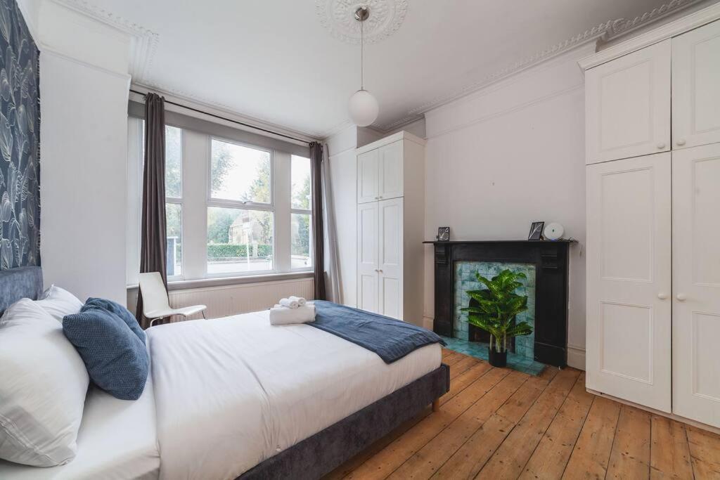 Bright & Airy Lux 3bed In Fulham With Patio *