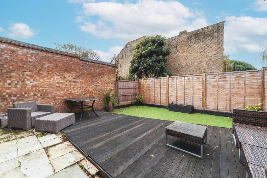 Bright & Airy Lux 3bed In Fulham With Patio Appartamento